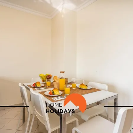 #271 T2 Bicos Flat U By Holidays