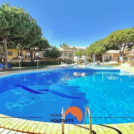 #271 T2 Bicos Flat U By Holidays